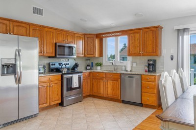 Complete Applianced Kitchen