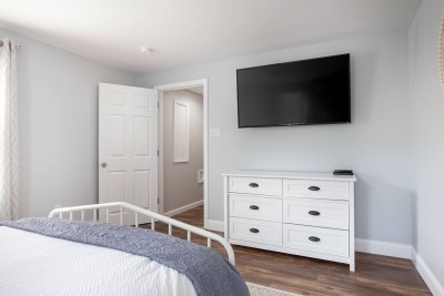 Bedroom #6, Lower level, Queen Bed