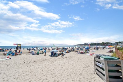 Narragansett Town Beach is less than 1 mile away