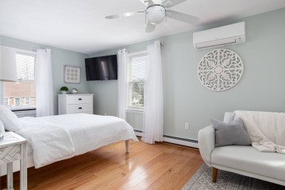 Bedroom #2: Top Floor Master Bedroom (Queen Bed with Sofabed)
