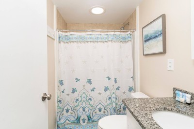 Full Bathroom #1: Upper Level