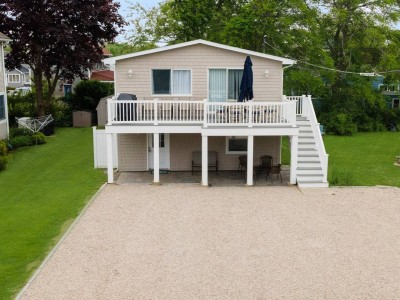 Walk to Beach! 5 BR w A/C
