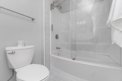 Bathroom #2 Upstairs Hallway Full with Shower, Tub, Toilet