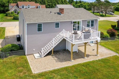 Spacious brand new Deck