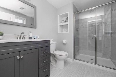Master Bath Off Master Bedroom Top Floor