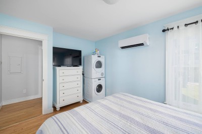 1  Bedroom #1 First Floor Queen Bedroom with Washer/Dryer and Smart TV