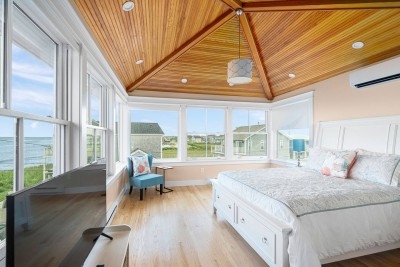 Bedroom #5: Third Floor Queen with Amazing Ocean View
