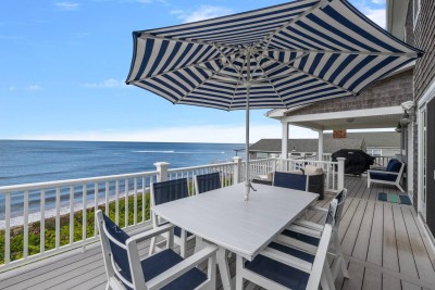 520sf Second Story Deck with panoramic view of the Ocean.