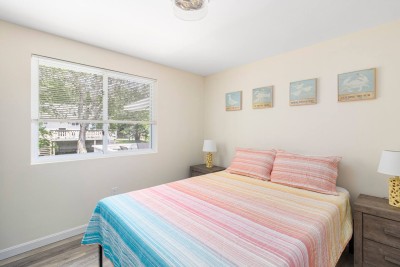 Bedroom #3: Top Floor (Queen)