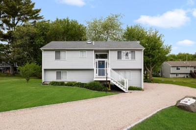 Spacious 6 Bedroom, 3 Full Bath raised ranch in Bonnet Shores.
