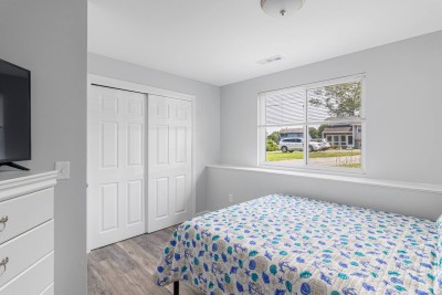 Bedroom #5: Bottom Floor (Queen)