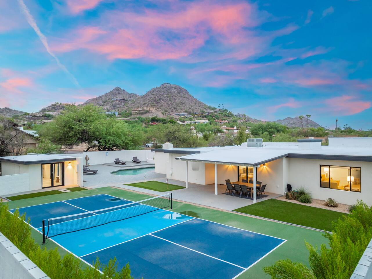 PV Getaway: Heated Pool and Private Pickleball!