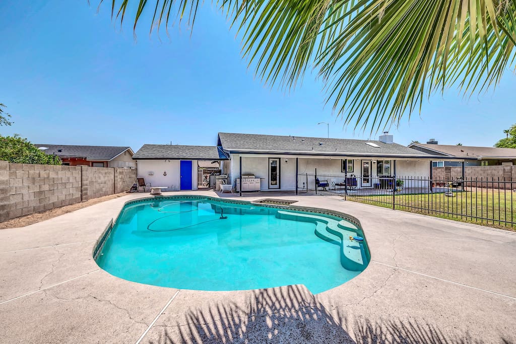 Charming Mesa Retreat on Cul-De-Sac with Pool