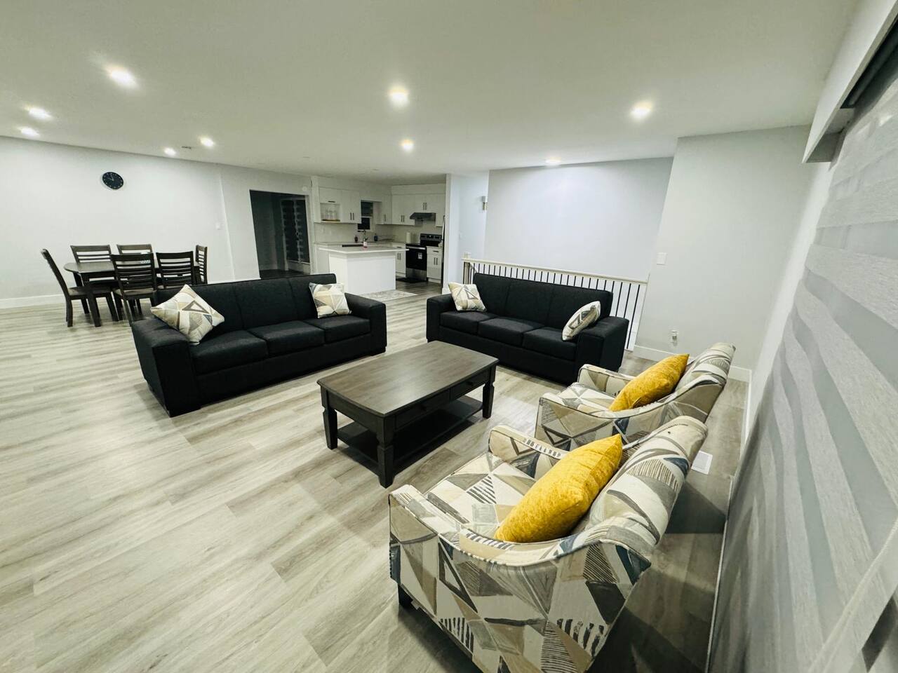 Spacious Family Retreat| Near Airport| 5BR| Wi-Fi