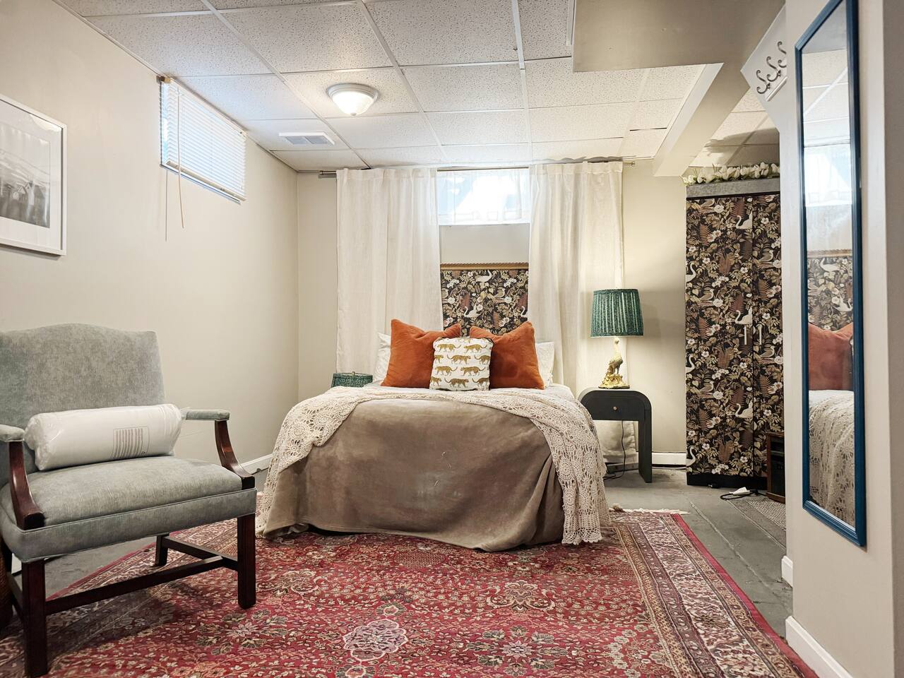 Weinbach Home | 4BD/1BA Home near UE