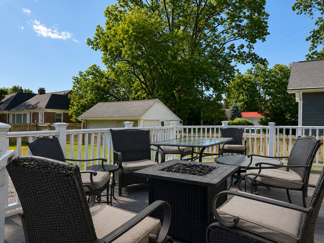 Weinbach Home | 4BD/1BA Home near UE