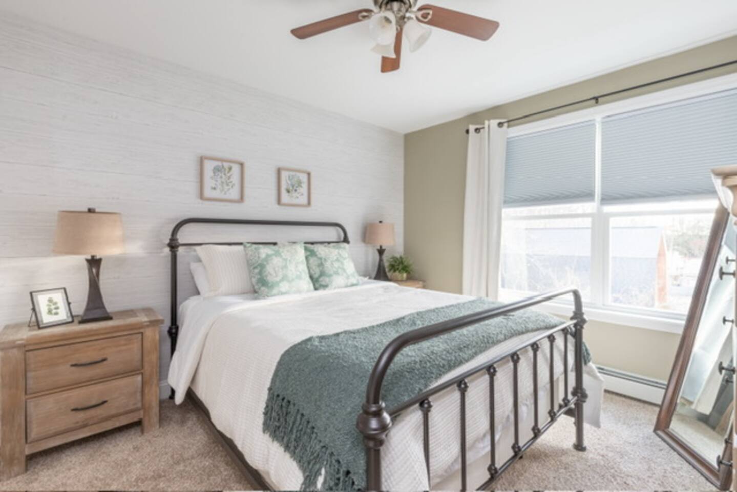 Canobie Lake Retreat - 2 Bed 1.5 Bath All the Fun!