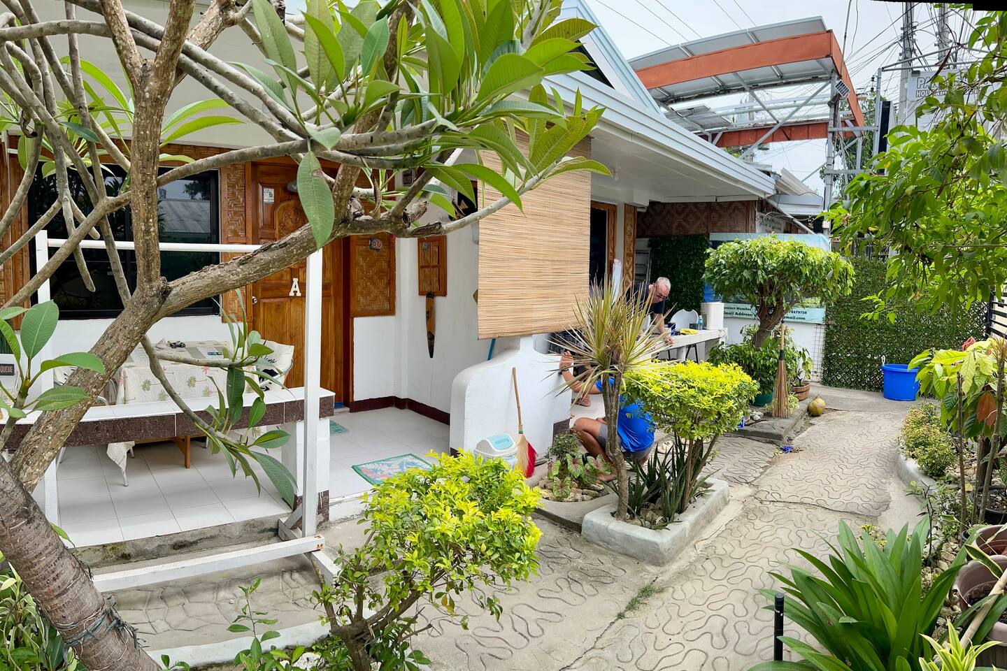 Holiday Cottage B Inn | Moalboal Beach Stay