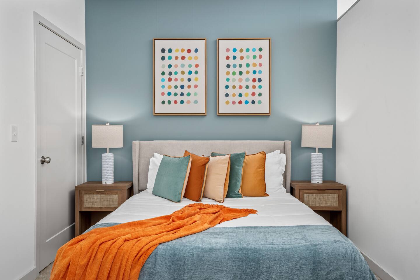 Luxe Downtown Getaway - Steps from Broadway