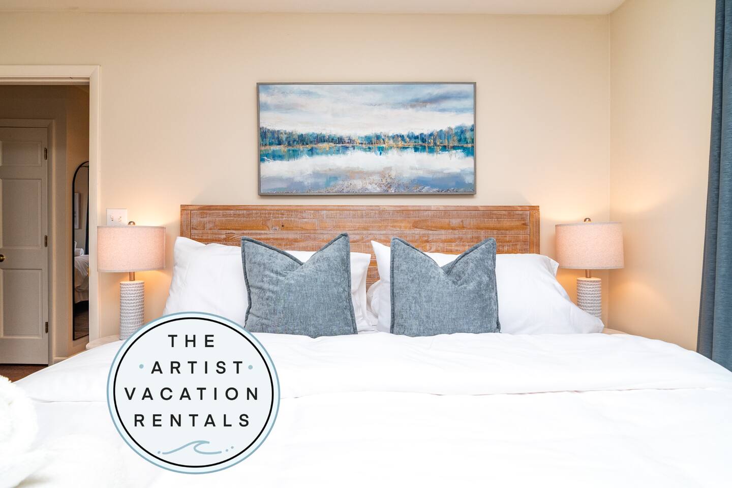 Hot tub, Fire-pit, Bike Path, Private backyard