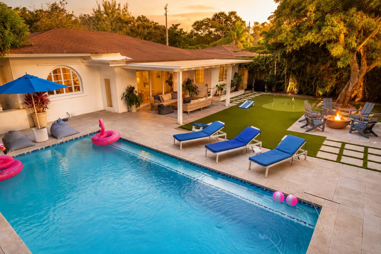 Brickell Area Oasis w Salt Water Pool and Fire Pit