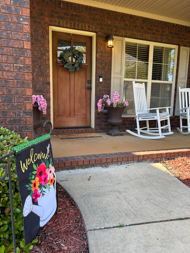 3BR | 1 Level House | Pets Welcome | Near Auburn