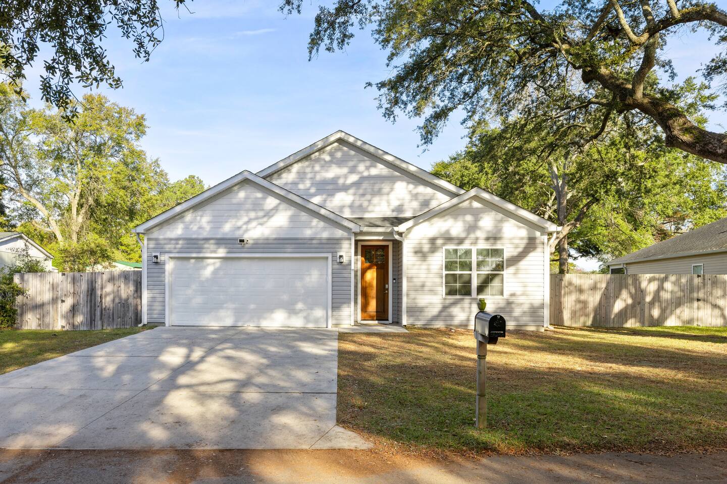 Big Modern Home with Ample Parking