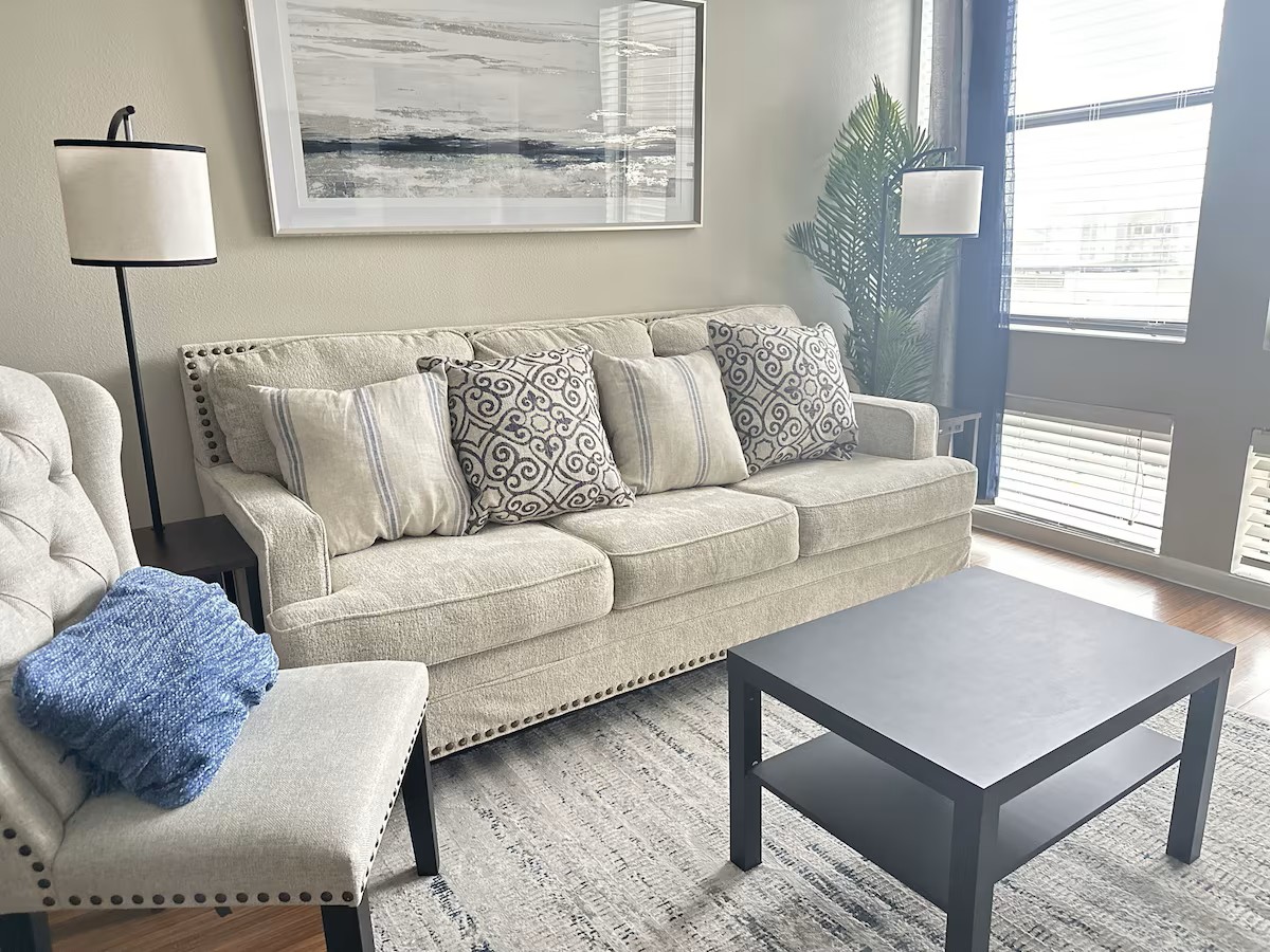 Trendy, upscale apartment!