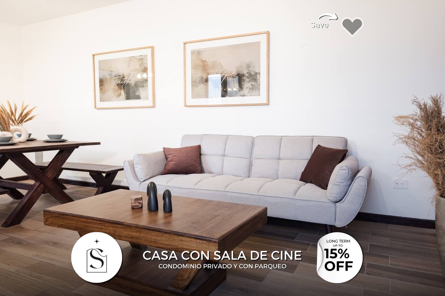 Villa con Sala de Cine Privada