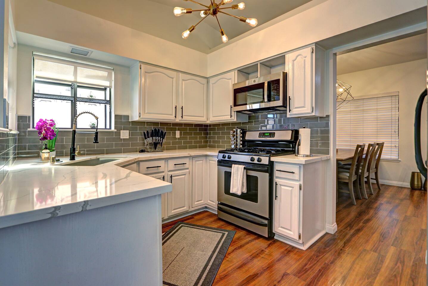 SoothingSandySanctuary!Henderson!Corp.BooksAvail!