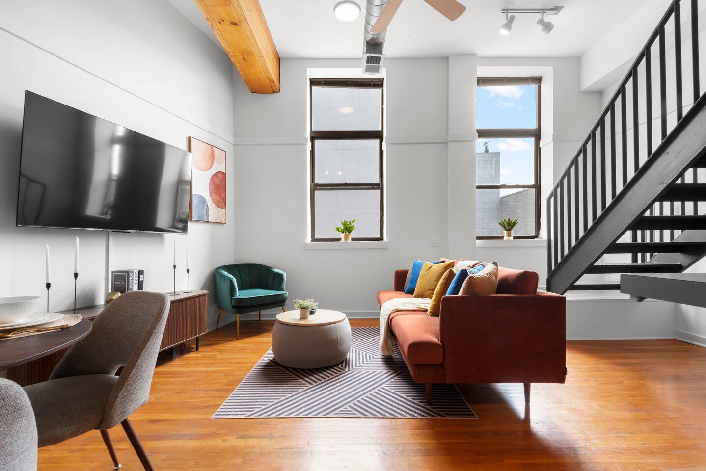 2BR Modern & Airy City Duplex - Mins to NYC