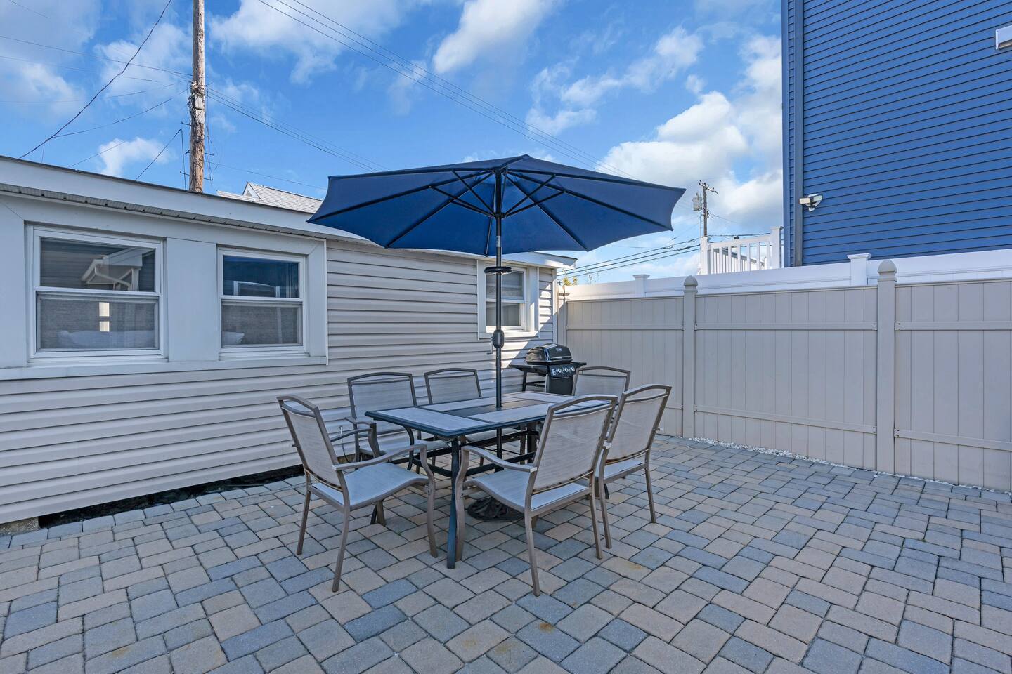 202 15th Ave Unit #2 (Back)