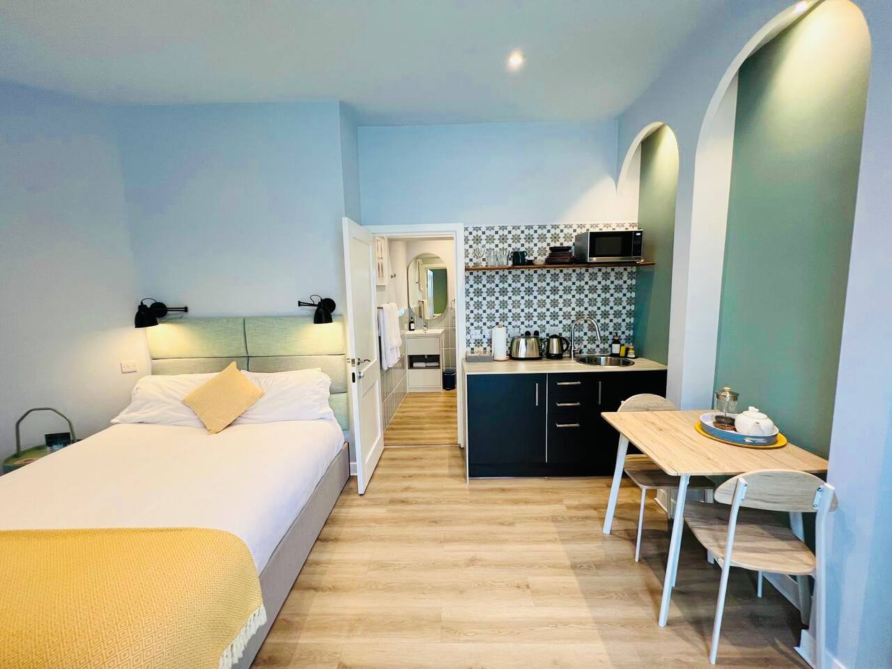 Luxury Modern Studio l Central Edinburgh l Pet Friendly — photo 1