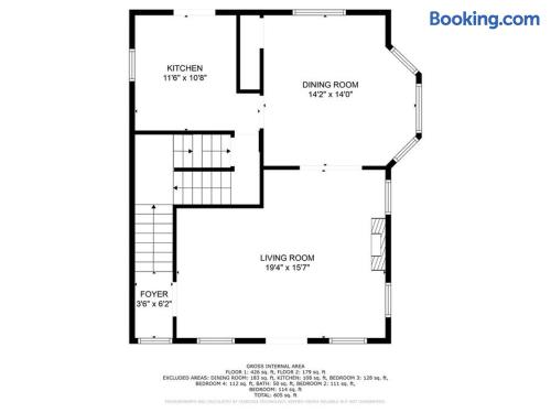 Beautiful 4 bedroom home short walk to Niagara Falls