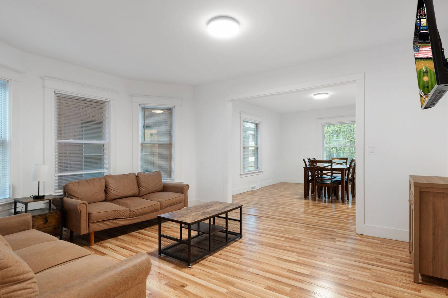 6 bedroom House Short Walk to Niagara Falls