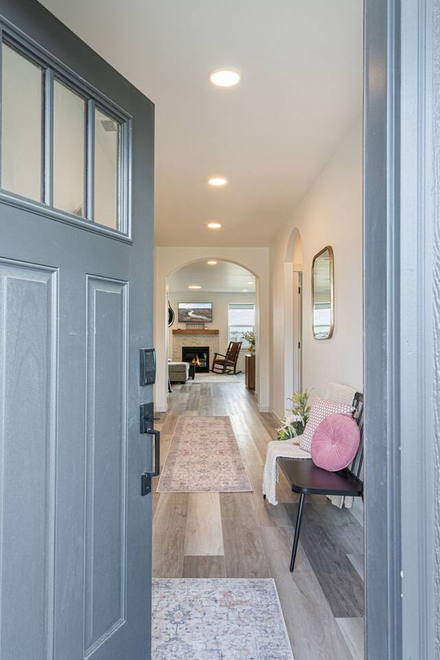 Newly Built/3Bed 2 Bath/Large Master Suite