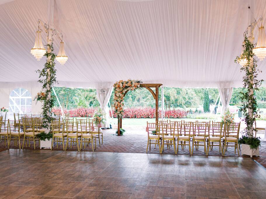 Central & Cozy TH+ Families & Pets> Wedding Venues
