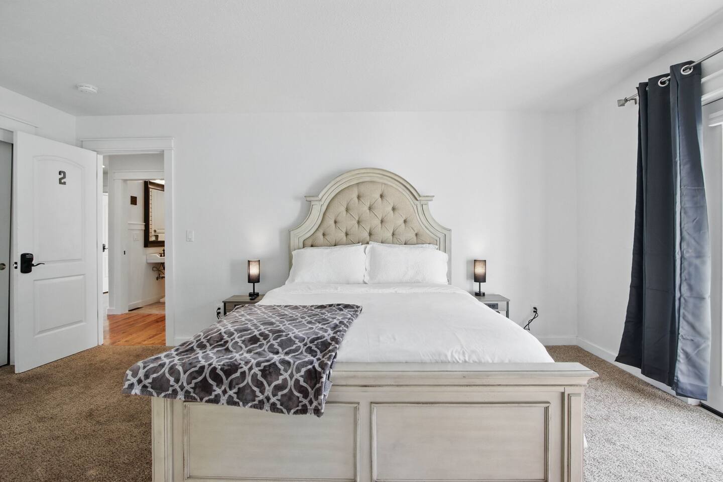 Mansion Master Suite Attached Bathroom
