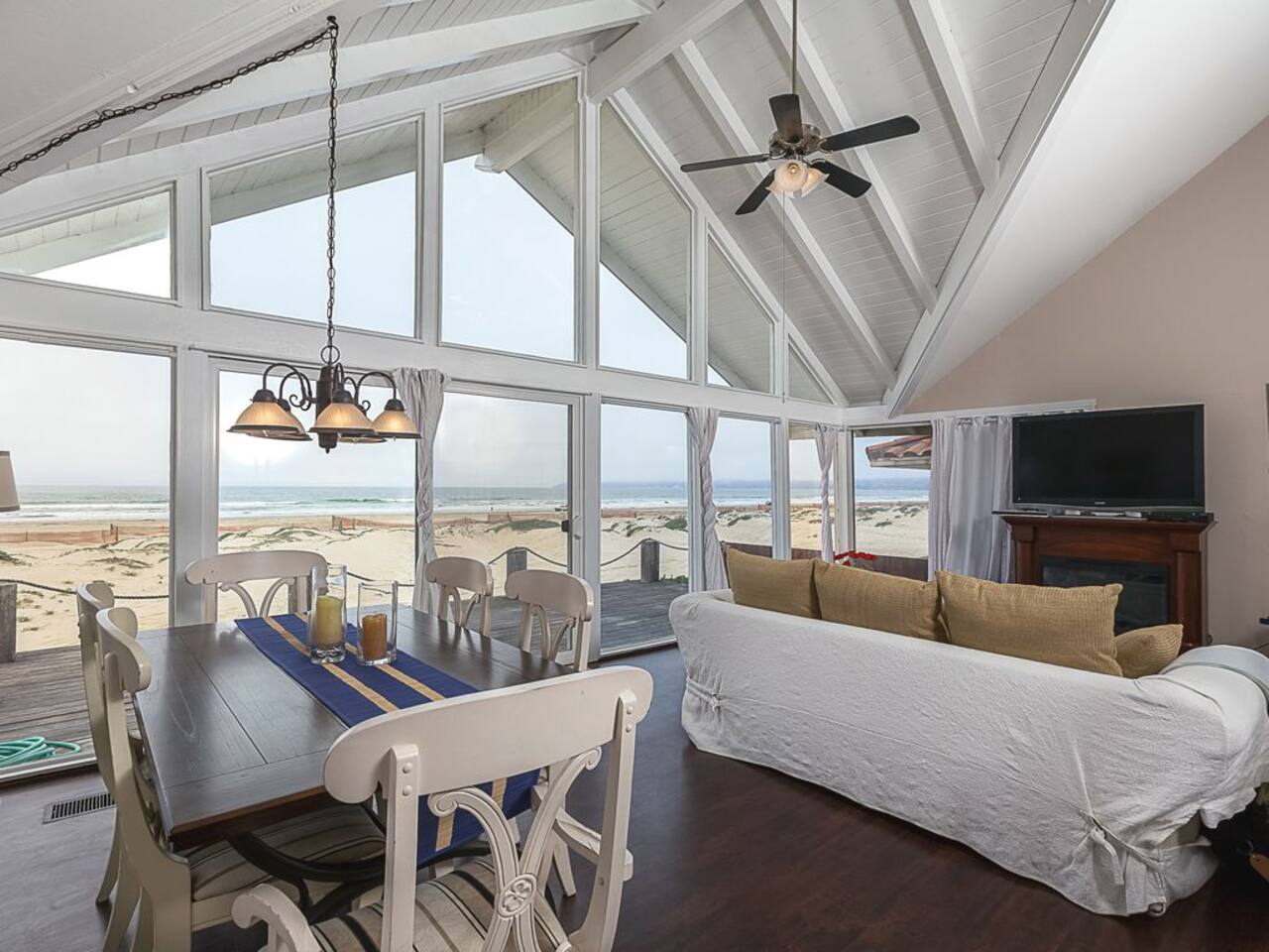 Happy Clam Casa Oceanfront 3BD/3BA w/Guest House