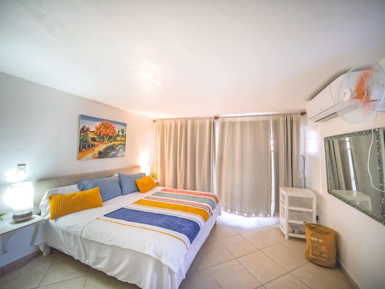 Central 1BR APT - 1 minute Walking from Rumba