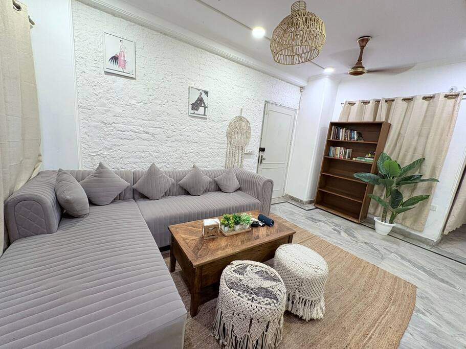 3BHK Retreat- Hauz Khas Village
