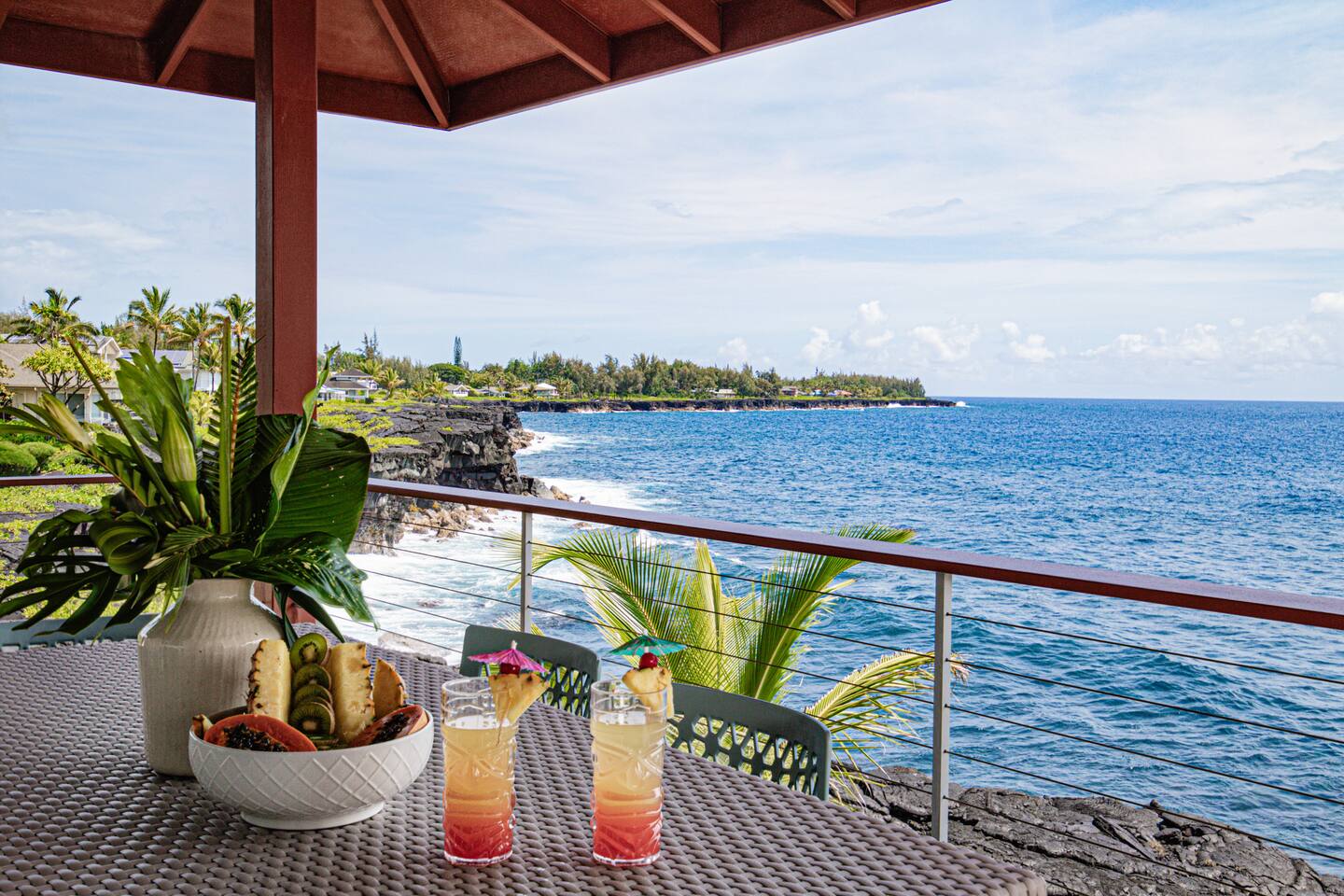 Paradise Ocean Vista- Oceanfront w A/C & laundry!