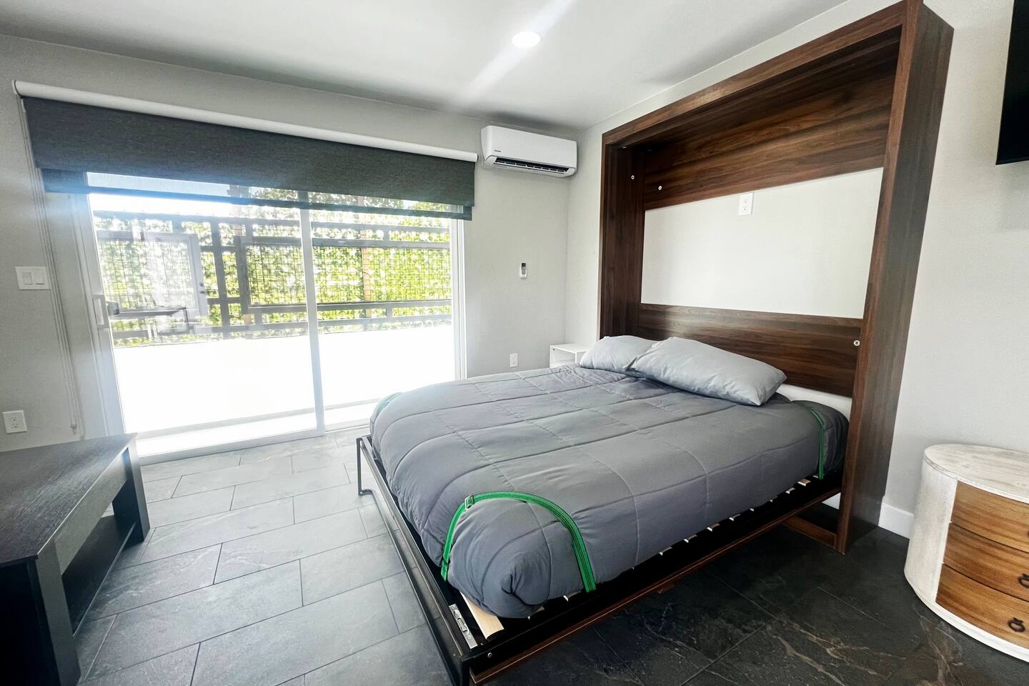 love your studio life.