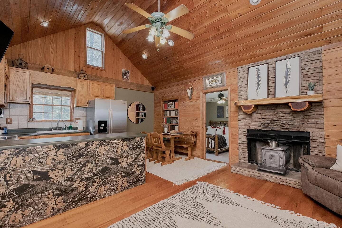 Relaxing 2BR Cabin w/ Fast Wi-Fi + Grill