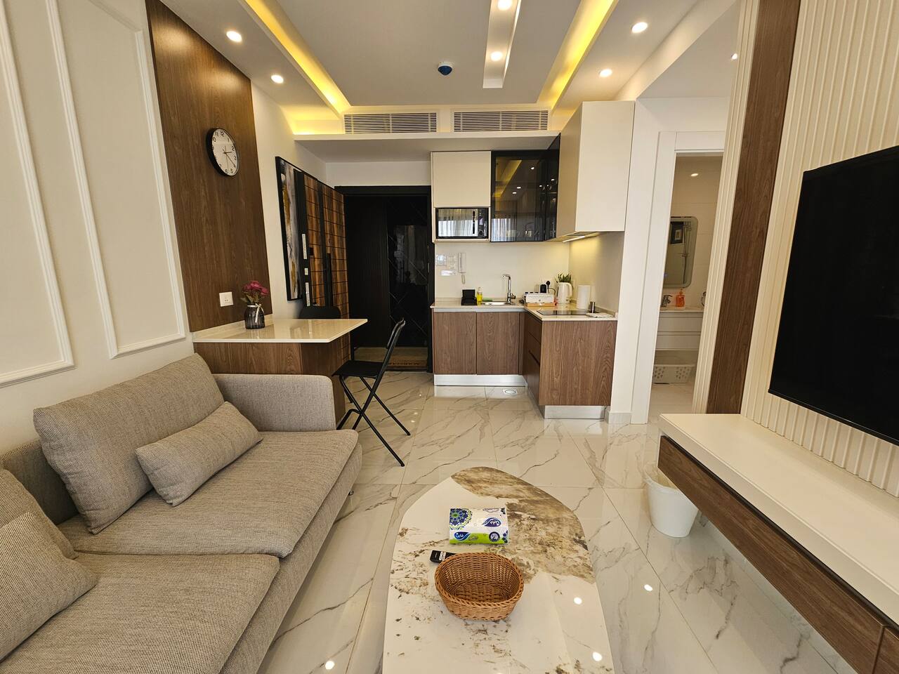 Shamsi Apartments 437