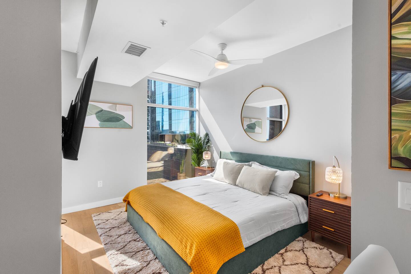 Spacious Gulch Apartment On Broadway