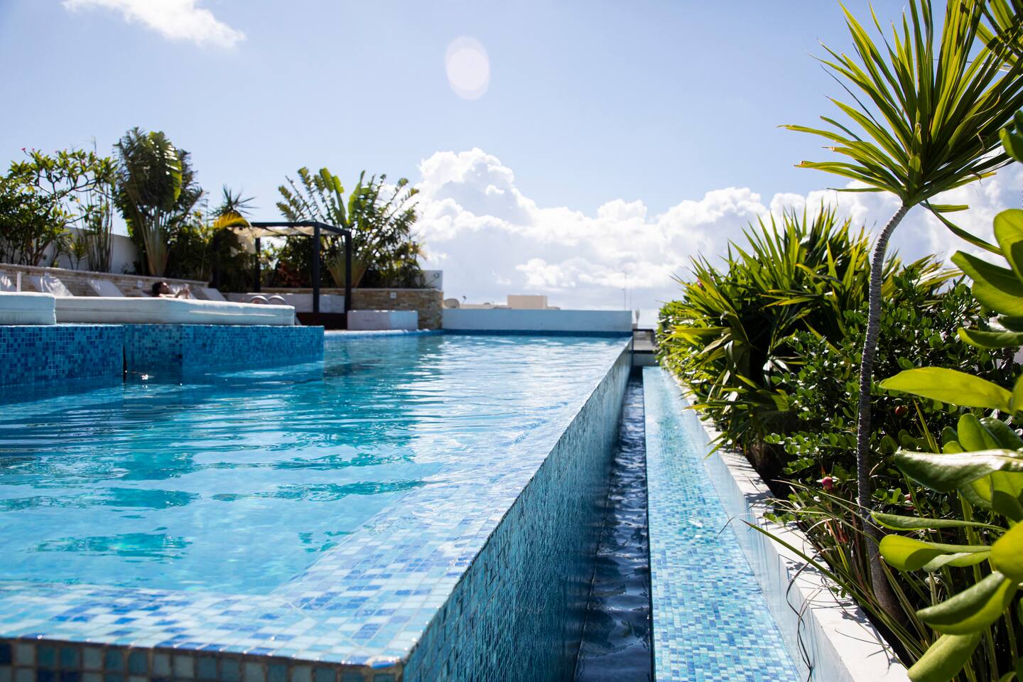 Modern loft in Downtown Playa I Steps from 5th Ave