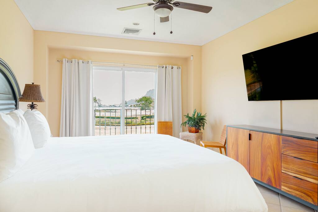 Del Mar Condo w/ Ocean and Golf Views