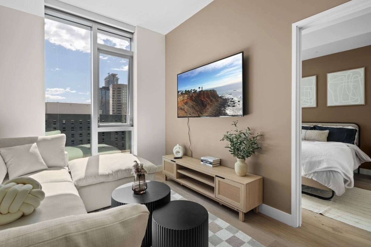 Monthly DTLA Luxury | All Utilities Included