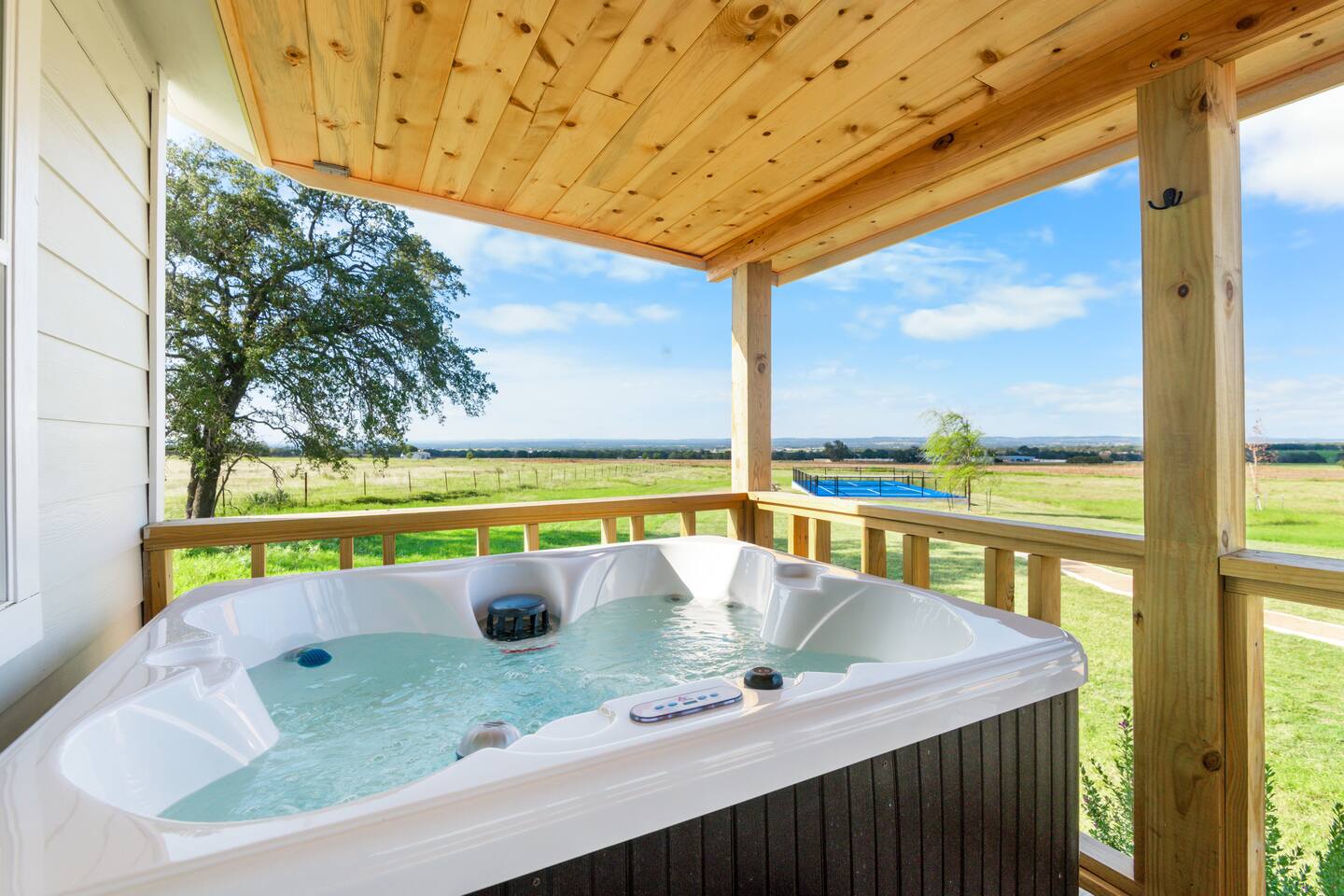 HotTub, Firepit, Pickleball, King Suite-Wine Trail